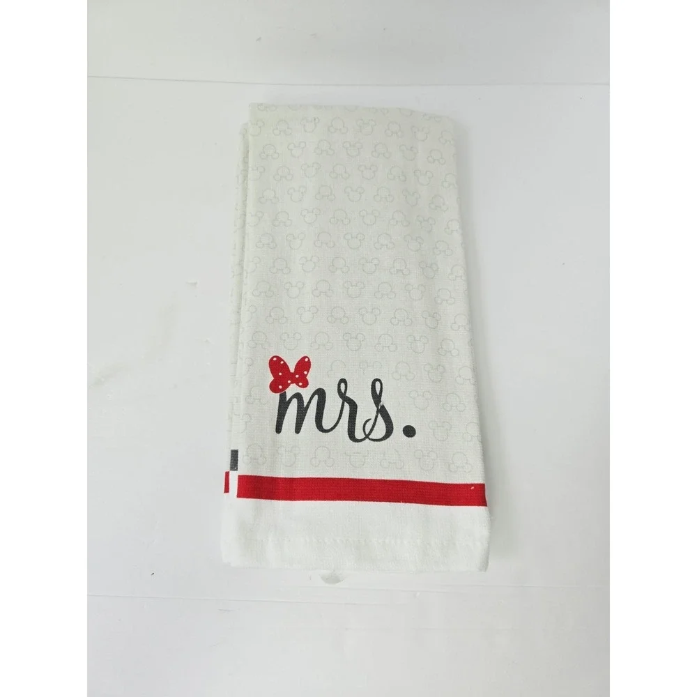 Disney‎ Mickey Mouse Mr and Mrs Wedding towels 2 pack NEW